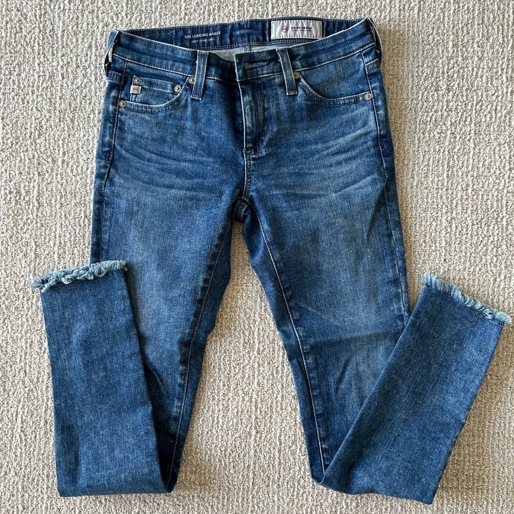 AG women's denim. LIKE NEW no signs of wear. The Legging Ankle Super Skinny, 24